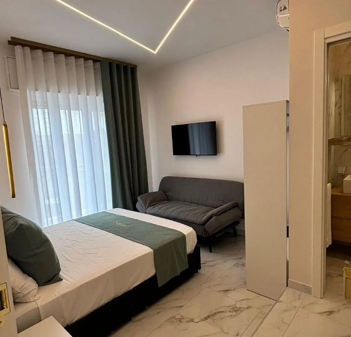 Hotel Giuro Neapel